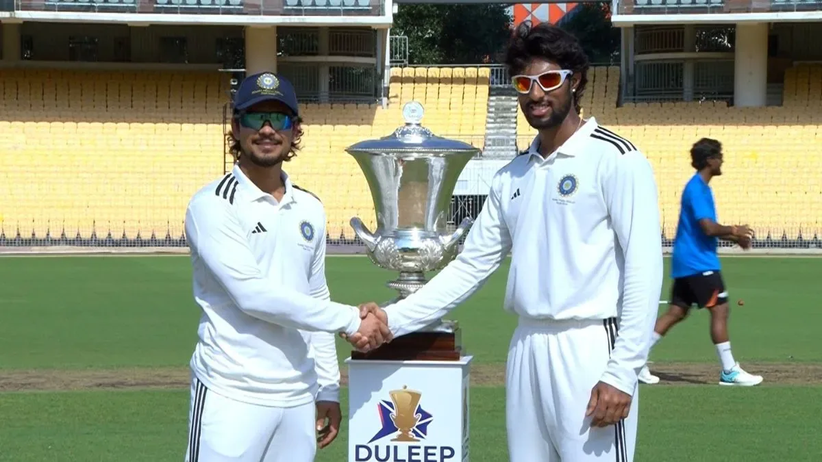 Duleep Trophy Final: तूफानी शुरुआत को बड़े स्कोर में नहीं बदल पाए वैभव सूर्यवंशी, दलीप ट्रॉफी फाइनल में इस गेंदबाज ने फंसाया